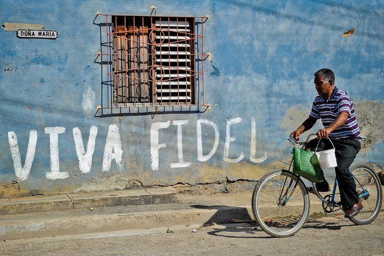 Cuba-Viva Fidel