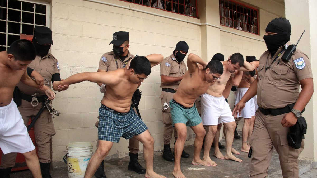 ελ σαλβαδόρ βασανιστήρια συλλήψεις συμμορίες κατάσταση εξαίρεσης Μπουκέλε