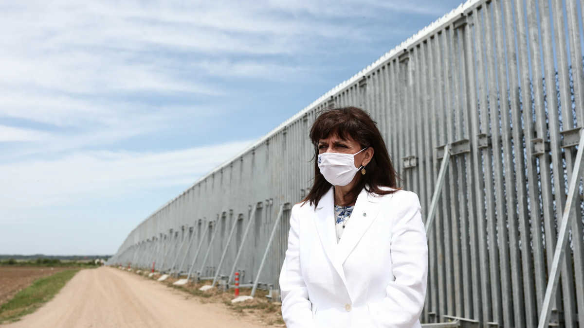 πρόεδρος φράχτης έβρος πρόσφυγες ναυάγιο πύλος υποκρισία σακελλαροπούλου