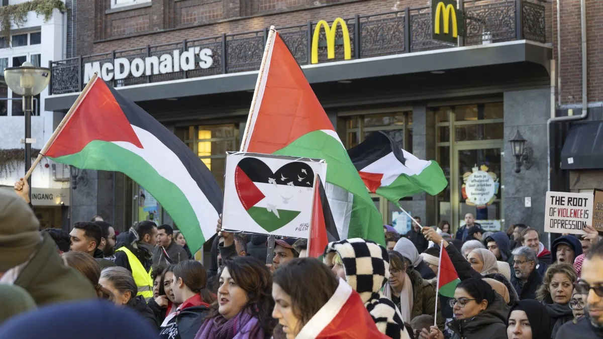 «Σοβαρή επίδραση» έχει το μποϊκοτάζ στη McDonald's λόγω της στήριξής της στη γενοκτονία του Ισραήλ στη Γάζα, σύμφωνα με κορυφαία στελέχη της.